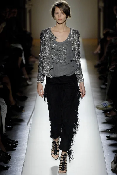Look 24